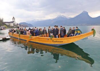 Neues Naturerlebnis am Wolfgangsee – Das 18 Meter lange Erlebnis-Traunerl „Katharina“