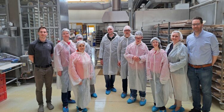 „Schnuppern inklusiv“ als Teil der OÖ Job Week bei der Bäckerei Hinterwirth