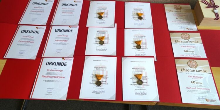 Jahreshauptversammlung der Feuerwehr Gschwandt mit Kommandowechsel!