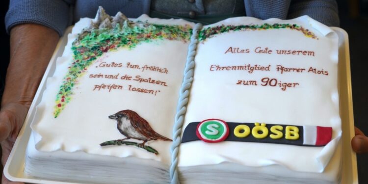 Pfarrer Alois Kainberger – der gute Hirte von Gschwandt feierte seinen 90iger!