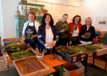 Die Sonne strahlte – Frühlingsbeginn im Eggerhaus Altmünster mit Palmweihe