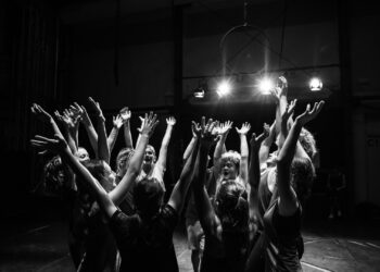 Internationale Spitzenartistik in Bad Goisern: Akrobatik-Workshop mit der weltberühmten Compagnie C!RCA