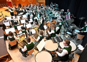 „Musik die glänzt“: Feuerwehrmusikkapelle Langwies holt sich Gold