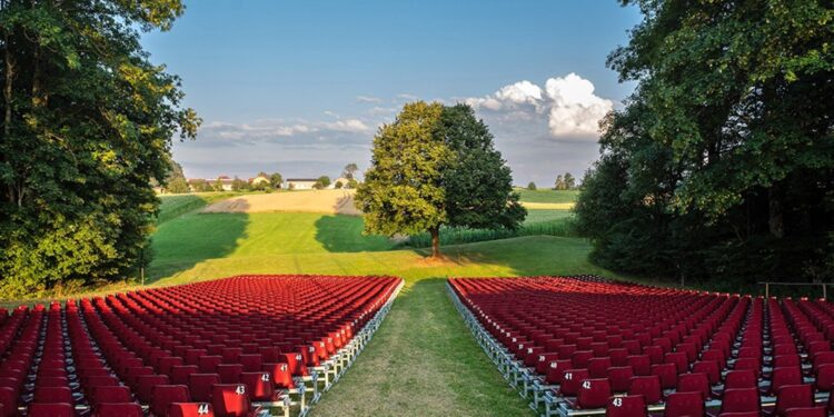 Zeit zur Besinnung, Zeit zum Feiern: Ein Programm wie das richtige Leben