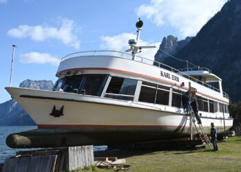 Landgang der MS Karl Eder zur Frühjahrs-Revision