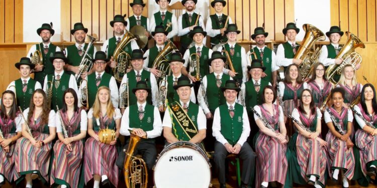 Musikalischer Frühlingsempfang in der Dachsteingemeinde: Frühlingskonzert 2025 der Obertrauner Ortsmusik!