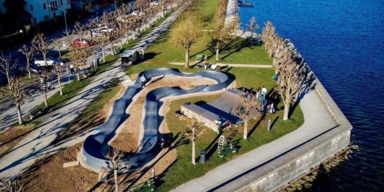 Ein attraktiver Pumptrack am schönsten Ort Österreichs