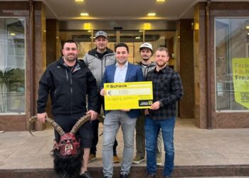 Spende vom Krampusspektakel 2025: Obertrauner Krampusgruppe auch sozial aktiv!