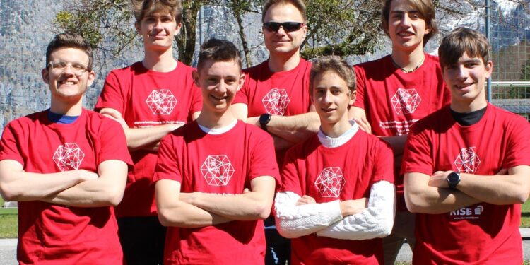 Erfolge bei Mathematik-Wettbewerben durch Vöcklabrucker und Gmundner Schüler/innen