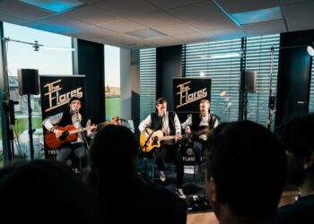 Wohnzimmerkonzert in Schörflinger Werbeagentur