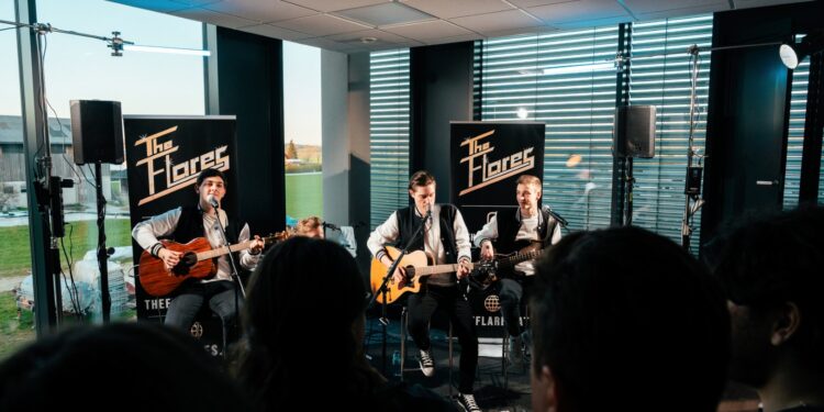 Wohnzimmerkonzert in Schörflinger Werbeagentur