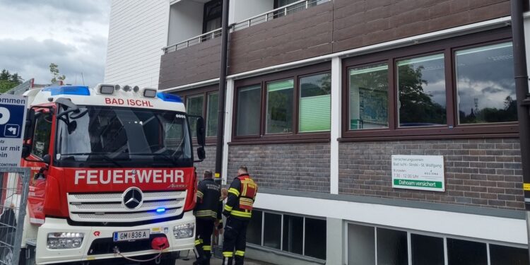 Person in Wohnung verunglückt – Türöffnung am Auböckplatz