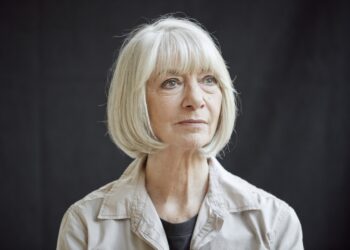 Erika Pluhar: Spät aber doch – Lesung und Gespräch