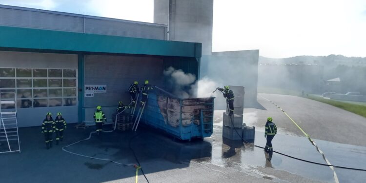 Schnelles Eingreifen verhindert Großbrand in Frankenburg