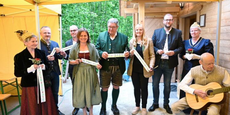 Feierliche Eröffnung des Handwerkshauses im Heimathaus Neukirchen