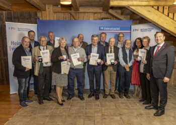 FPÖ Bezirk Vöcklabruck: Ehrungen für besondere Verdienste