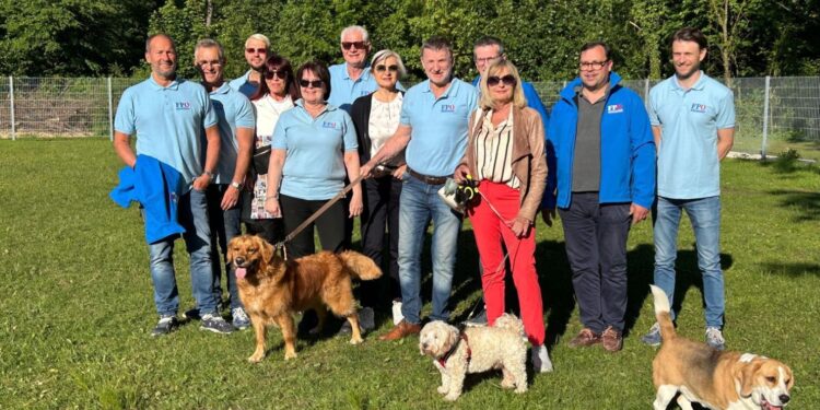 FPÖ Schwanenstadt: Erfolgreicher Einsatz für eine Hundefreilaufzone