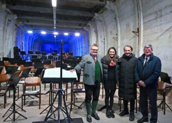 Berührende Uraufführung “Requiem Zement”