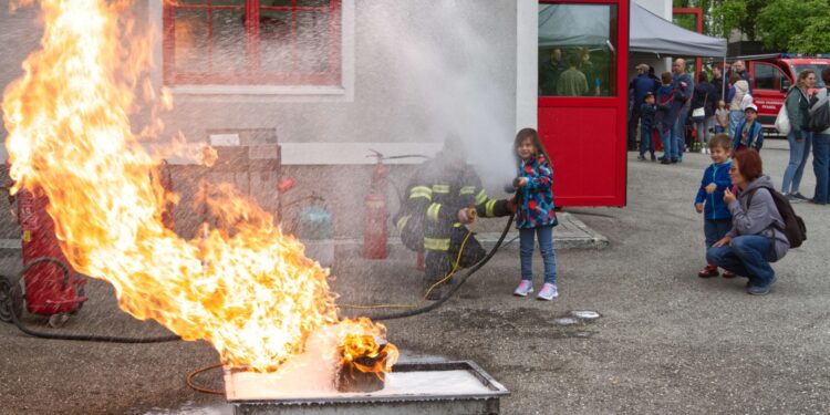 Tag der offenen Tür bei der Freiwilligen Feuerwehr Pfandl begeistert Besucher