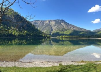 „Des schenste Platzerl auf da Welt des is da Offensee“ — 1. Mai mit dem Arbeitergesangsverein Kohlröserl aus Ebensee