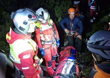 Schwerer Kletterunfall in Gosau – 21-jähriger Brite stürzt beim Fotomachen ab