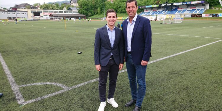 Gemeinderat beschließt Erneuerung des Kunstrasens in der LSP-Arena