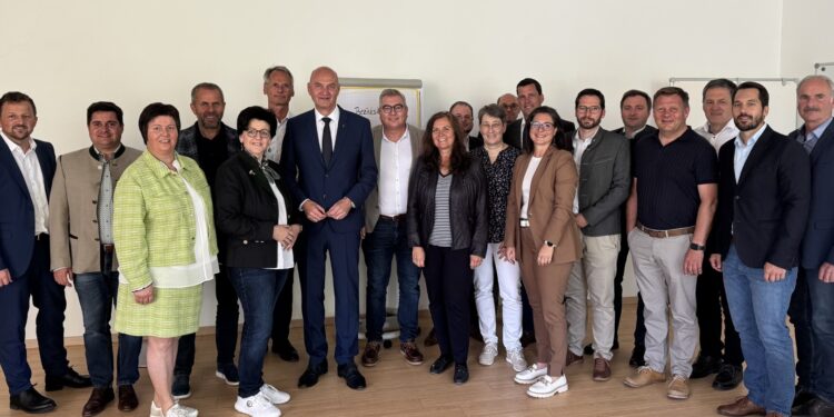 OÖVP Salzkammergut: Pflege mit Zukunft – Sozialklausur im Bezirk Gmunden stellt Weichen