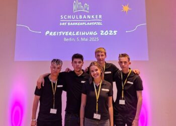 Erfolgreiche Nachwuchsbanker: HAK Bad Ischl erreicht Spitzenplatz beim internationalen SCHULBANKER-Finale in Berlin