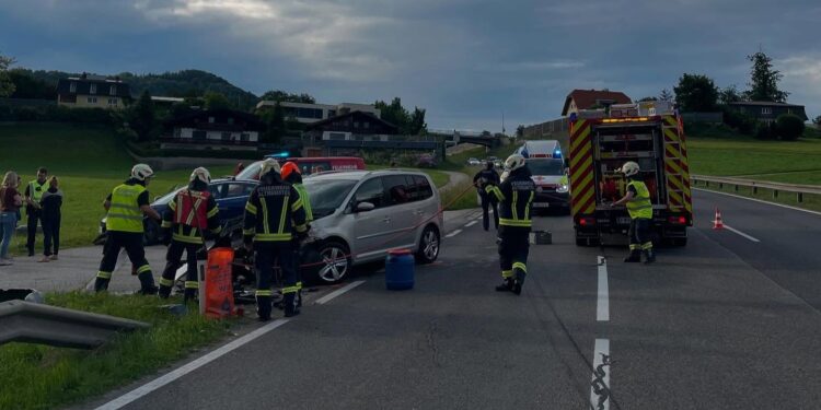 Schwerer Verkehrsunfall auf der B145