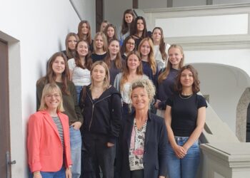 Mut, positives Denken und der Glaube an sich selbst – Girl-Power zu Besuch bei KR Ludmilla Starzinger 