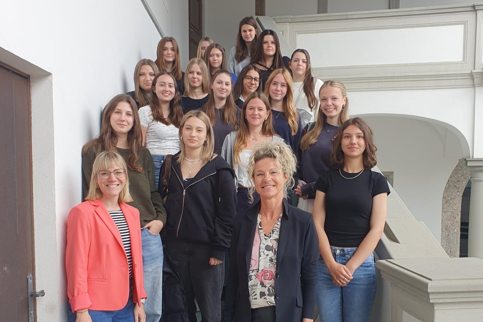 Mut-positives-Denken-und-der-Glaube-an-sich-selbst-Girl-Power-zu-Besuch-bei-KR-Ludmilla-Starzinger