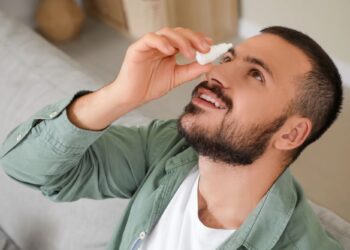 Trockenes Auge 2.0: Wenn Klimaanlage, Pollen & Bildschirm zusammenkommen