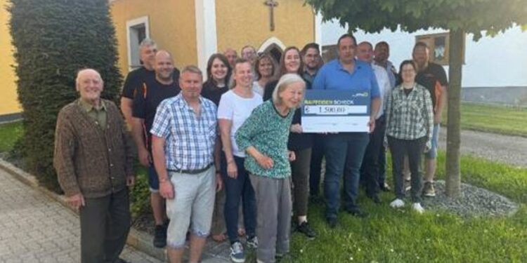 FPÖ Gampern: Spende an Verein „Fahrer für Kinder“