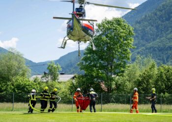Große Waldbrandübung am Feuerkogel: Einsatzkräfte proben den Ernstfall