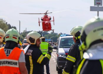 Motorradfahrer bei Auffahrunfall auf der A1 bei Laakirchen schwer verletzt