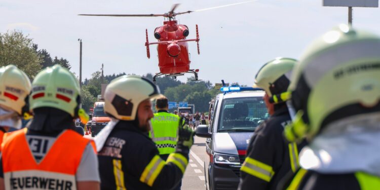Motorradfahrer bei Auffahrunfall auf der A1 bei Laakirchen schwer verletzt
