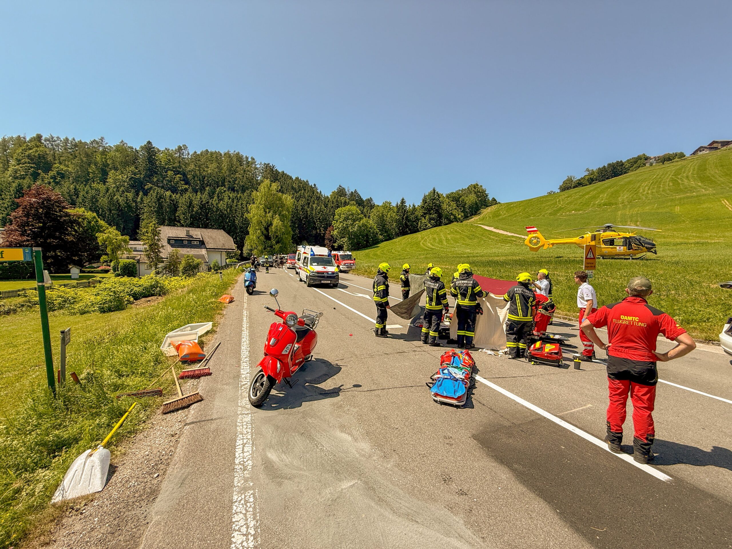 Motorroller-kollidiert-mit-Pkw