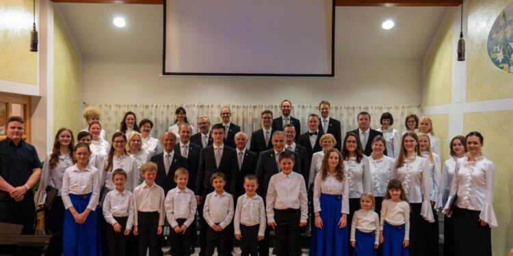 Stöttenchor: Großes Jubiläumskonzert mit dem Jugendblasorchester Gampern- #gemeinsamfürschmetterlingskinder2025