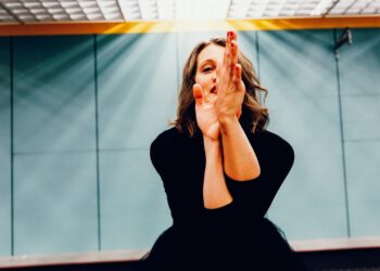 Schwedische Melancholie trifft oberösterreichische Lebensfreude: Anna Katt live auf der OKH Terrasse