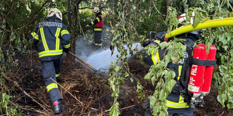 Kompostbrand in Altmünster schnell unter Kontrolle gebracht