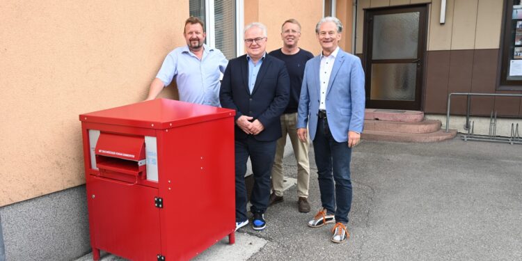 Bücherrückgabebox der Stadtbücherei