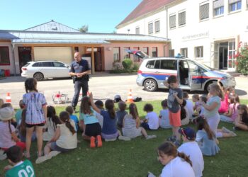 332 neue Kinderpolizisten in Laakirchen