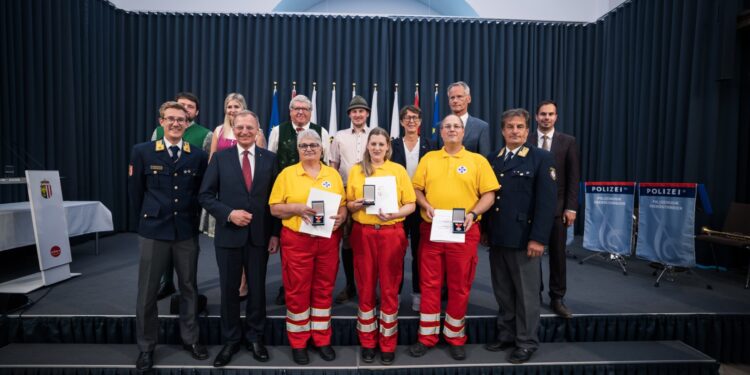 RETTUNGSDIENSTMEDAILLE FÜR LANGJÄHRIGES ENGAGEMENT