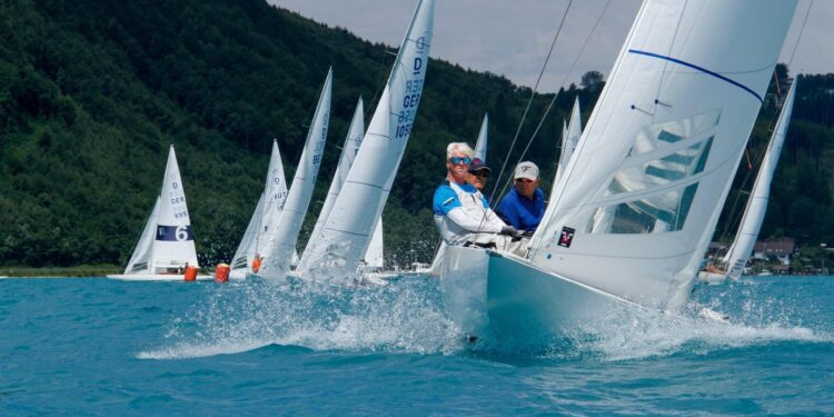 Drachen und Stare machen den Attersee unsicher