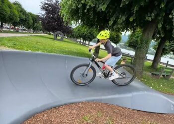 Gmundens neuer sportlicher Treffpunkt für alle Altersgruppen: Am 21. Juni wird der Pumptrack an der Esplanade eröffnet