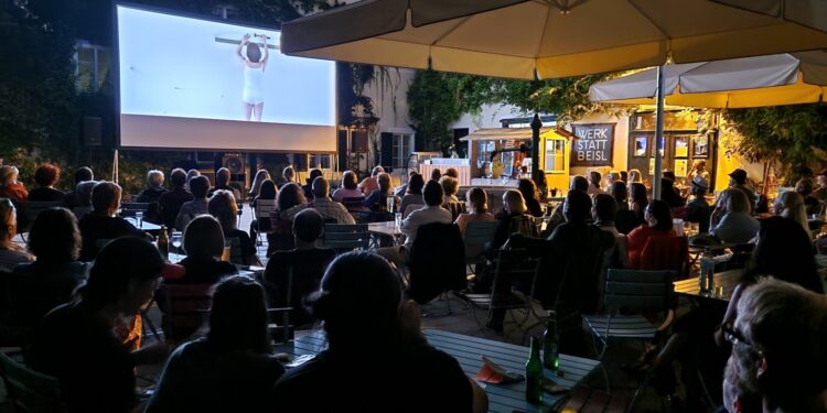 Filmvergnügen beim Sommerkino in Bad Goisern