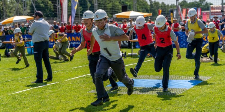 Feuerwehren aus dem Bezirk Vöcklabruck glänzten in Mauerkirchen