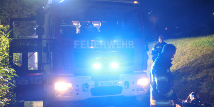 Drei Feuerwehren bei Zimmerbrand in Scharnstein