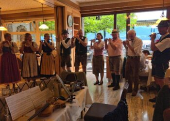 Turnermusi spielt beim Hois´n Wirt