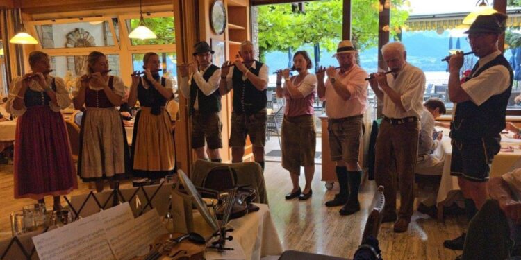 Turnermusi spielt beim Hois´n Wirt